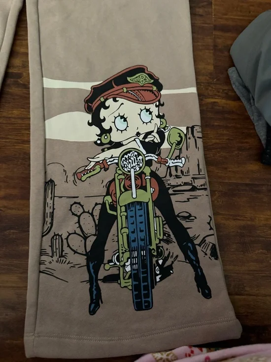 Extra small Betty Boop Beige Wide-Leg Lounge Pants with Motorcycle Graphic - Picture 2 of 6